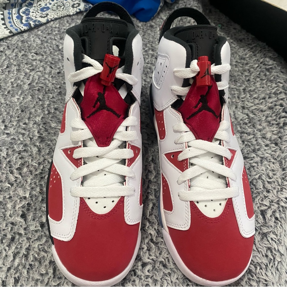 Deadstock Carmines grade school, 2021, size 4.5.Y